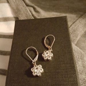 WHITE TOPEZ EARRINGS  SS